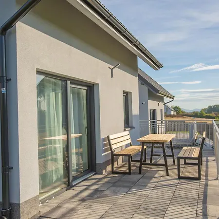 Sudecka K0rona Caloroczne بولانيكا- زدروي